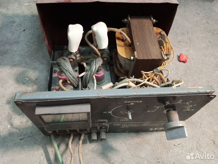 Пусковое зарядное устройство для автомобиля