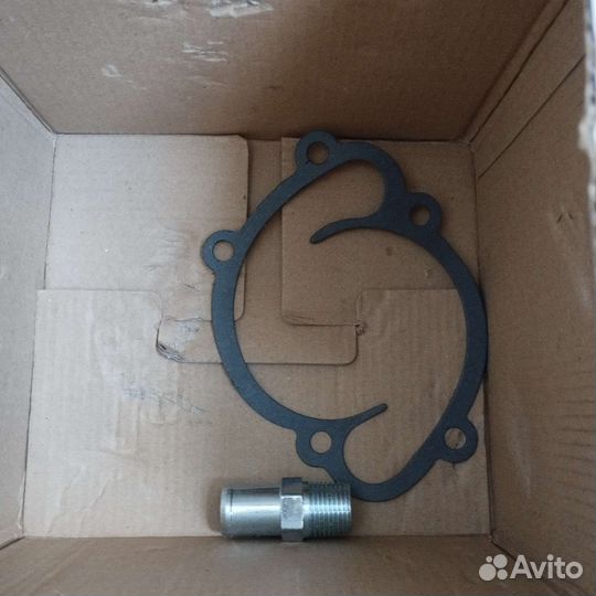 Водяной насос помпа