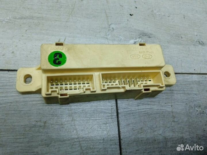 Блок электроний Hyundai I30 универсал G4FA 2010