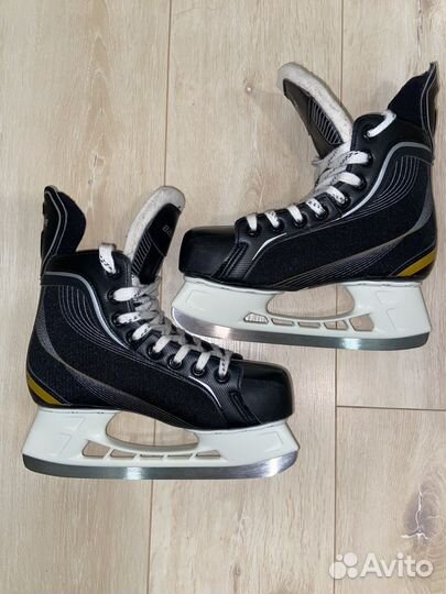 Коньки bauer supreme pro (стелька 24,6 см)