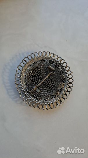 Старинная брошь