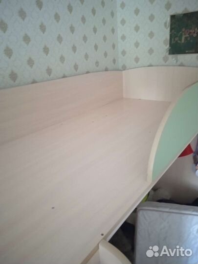 Детская мебель б/у.Кровать-чердак