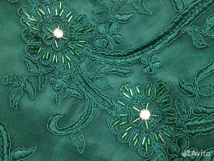 Платье праздничное