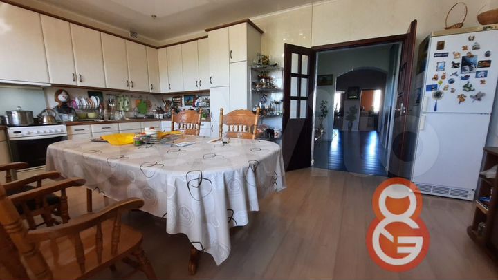 4-к. квартира, 192,6 м², 5/7 эт.