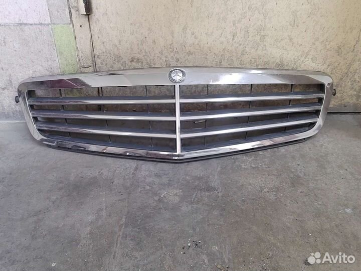 Решётка радиатора Mercedes w204