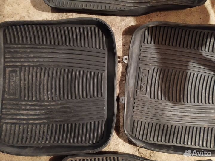 Резиновые коврики на Митцубиси Лансер 9