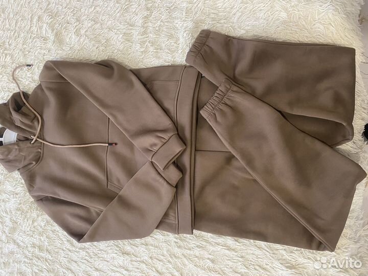 Спортивный костюм женский теплый