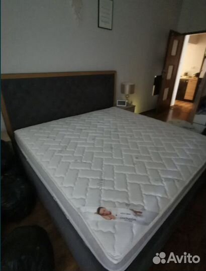 Кровать двуспалка с матрасом