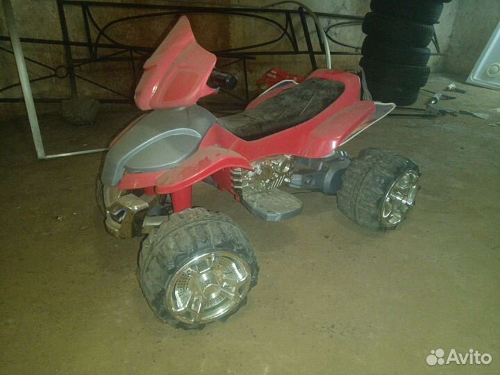 Детский квадроцикл на аккумуляторе