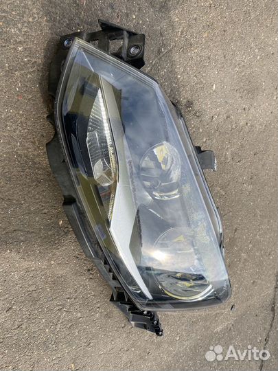 Фара левая Volkswagen Polo MK5 6R2941007E Стеклу т