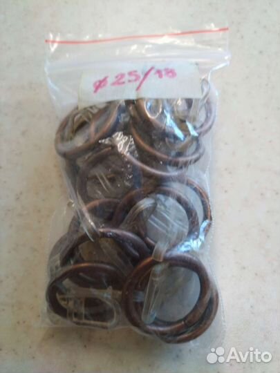 Кольца для карнизов и штор с крючками 