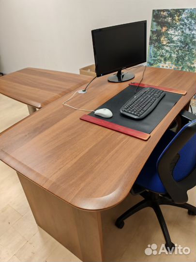 Офисная мебель стол руководителя