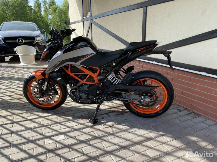 KTM 390 duke