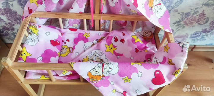 Кровать-качалка для кукол с балдахином