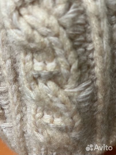 Продам шапку женскую вязанную зимнюю