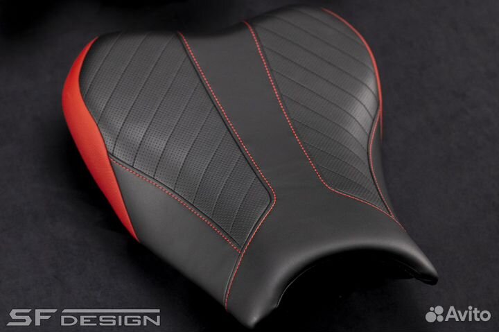 Сиденье для Kawasaki Z900 Red Lines Black Roads