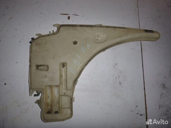 Бачок омывателя лобового стекла BMW E87/E81 2004-2