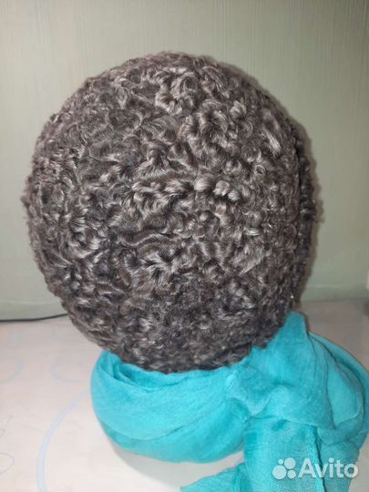 Шапка женская из каракуля зимняя