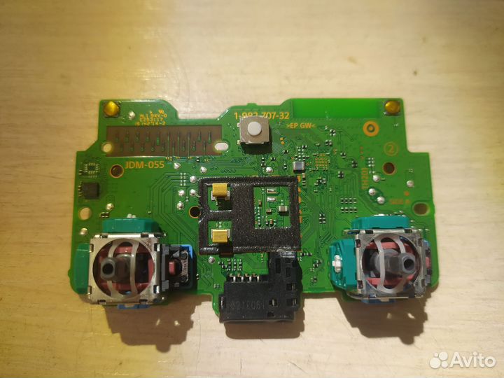 Dualshock 4 V2 на датчиках Холла