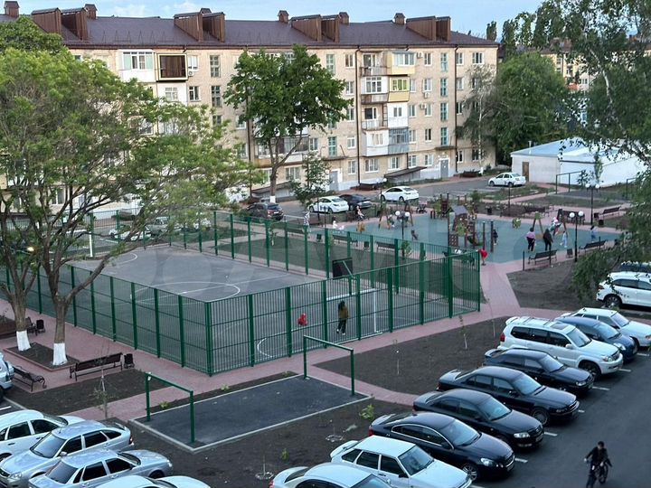 4-к. квартира, 100 м², 5/5 эт.