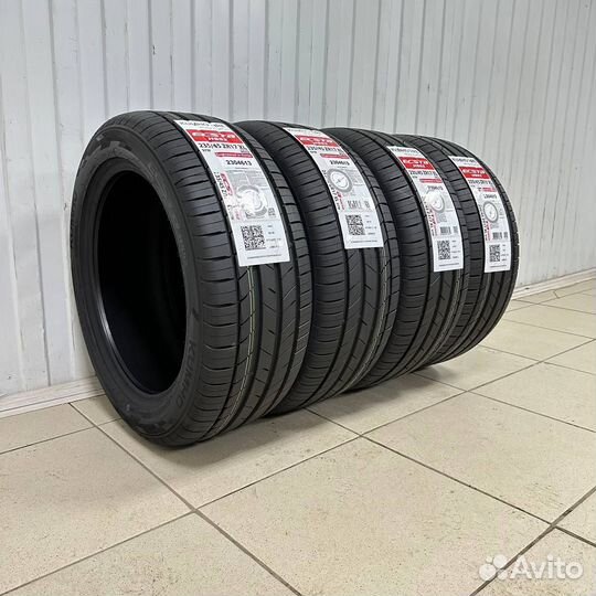 Kumho Ecsta HS52 225/50 R18 99W