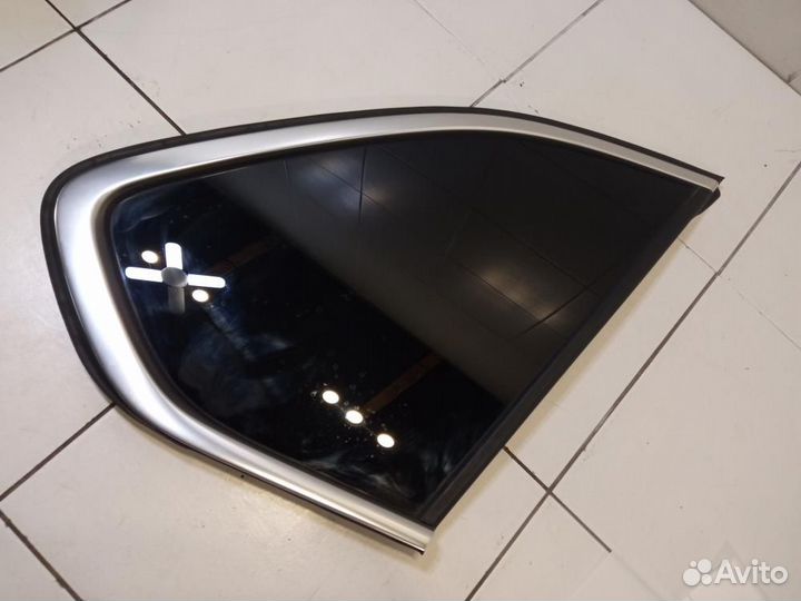 Стекло кузовное глухое правое BMW X5 F15