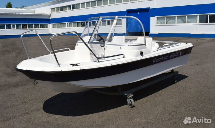 Моторная лодка Wyatboat-430 DC (тримаран)