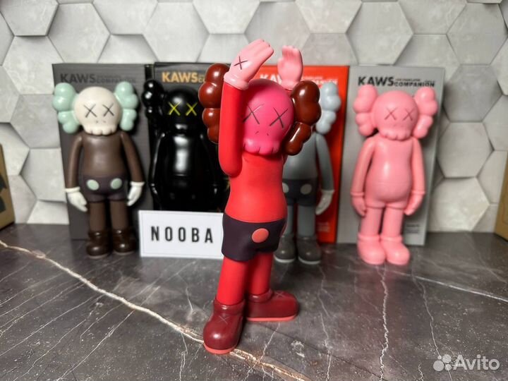 Фигурки Kaws