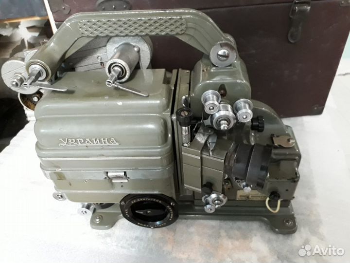 Кинопроектор Украина-4 (16мм) (рабочий комплект)