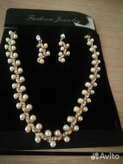 Бижутерия серьги и колье