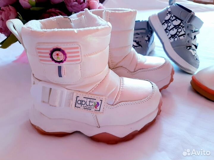 Обувь детская тёплая (сапоги, кроссовки)