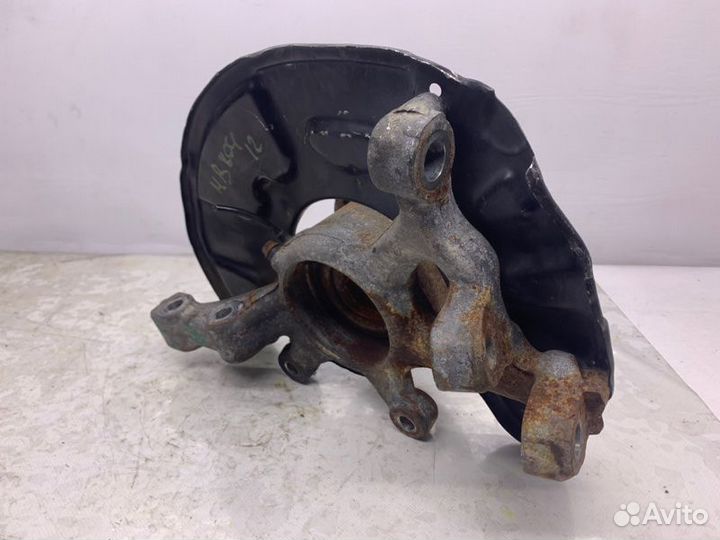 Кулак поворотный передний левый Mercedes-Benz C