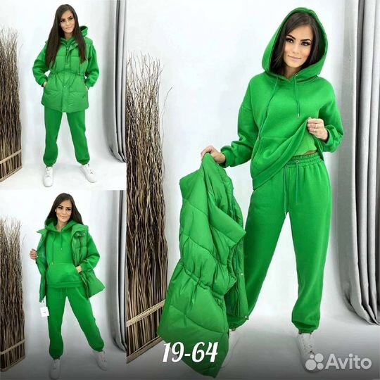 Спортивный женский костюм