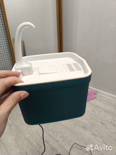 Фонтан поилка для кошек бу