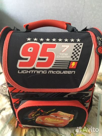 Ранец школьный, спинка твердая