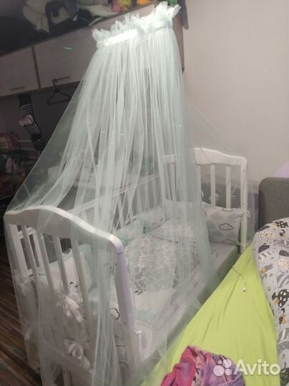 Балдахин с держателем и бортики