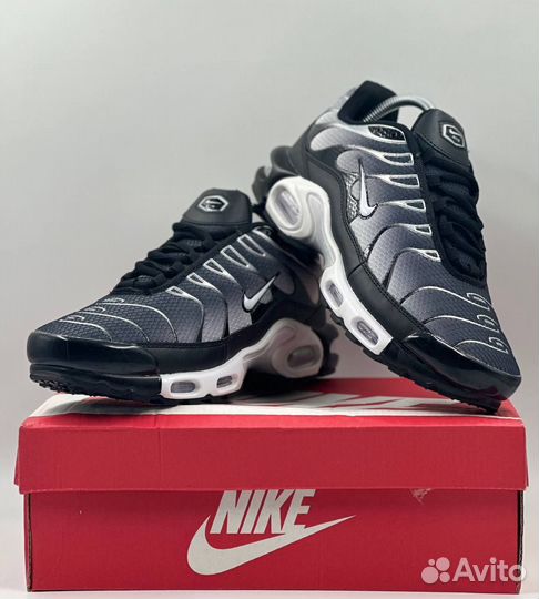 Кроссовки nike air max tn plus