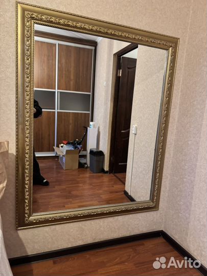 Зеркало настенное