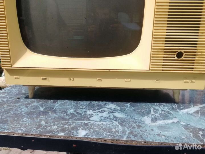 Телевизор рекорд 64