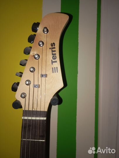 Электрогитара новая