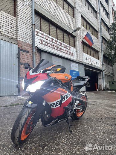 Honda cbr1000rr fireblade