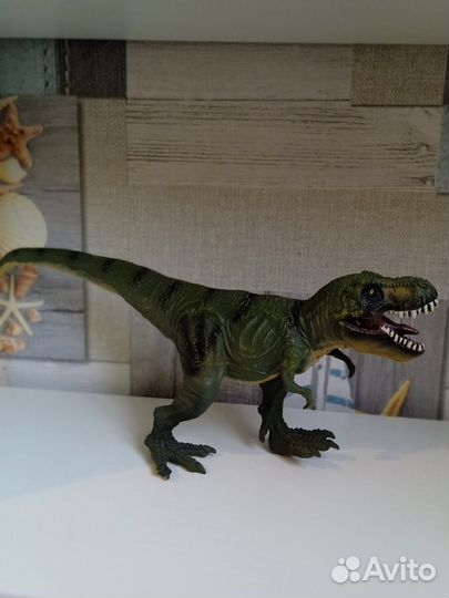 Фигурка динозавра