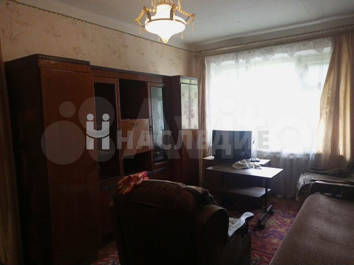 2-к. квартира, 42 м², 1/4 эт.