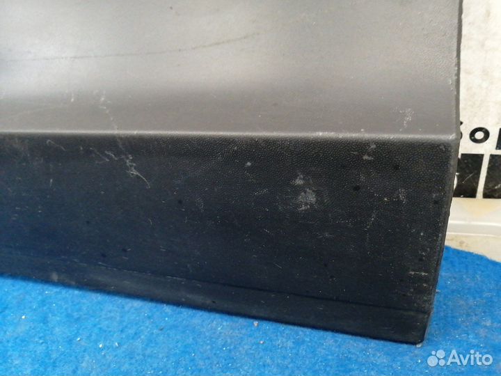 Накладка двери задняя правая нижняя 5NA854950N