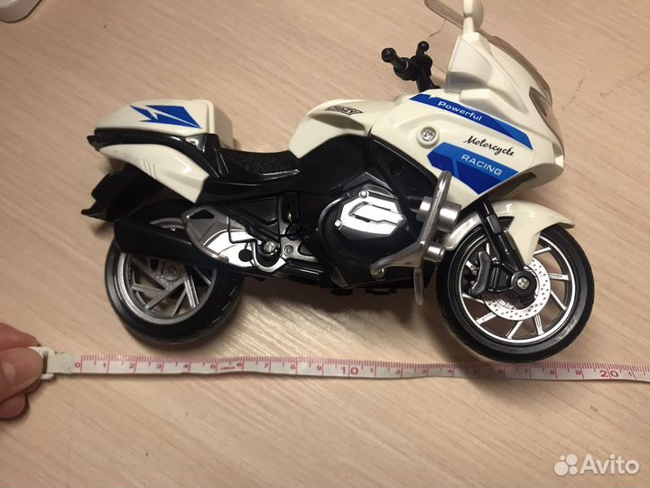 Игрушечный мотоцикл