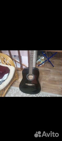 Акустическая гитара