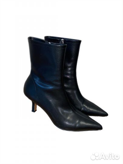 Сапоги на низком каблуке