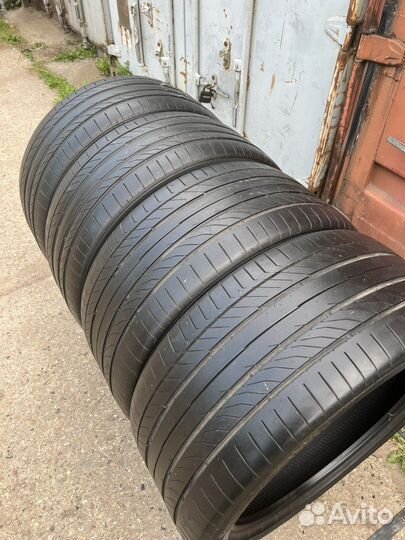 Continental ContiSportContact 5P 265/40 R21 и 295/35 R21 101Y