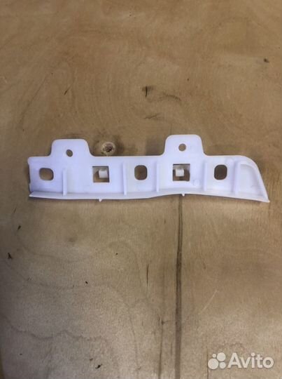 Кронштейн бампера Куга