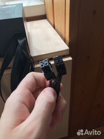 Блок питания с argb 700W / 80 Plus